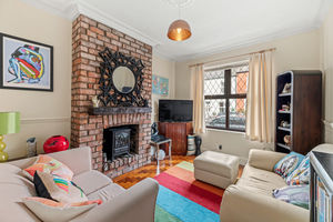 Lounge- click for photo gallery